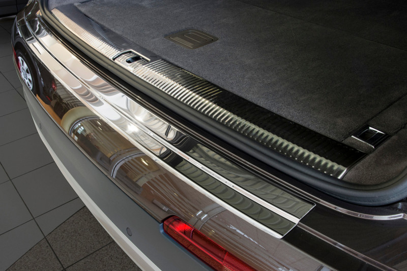 Ochranná lišta hrany kufru Audi Q7 2015- (matná) Avisa