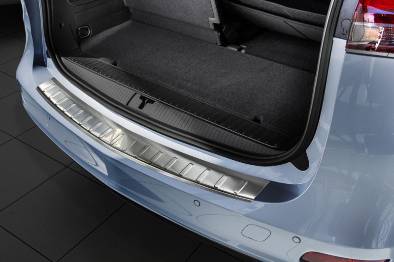 Ochranná lišta hrany kufru Opel Zafira C 2012-2019 (matná) Avisa